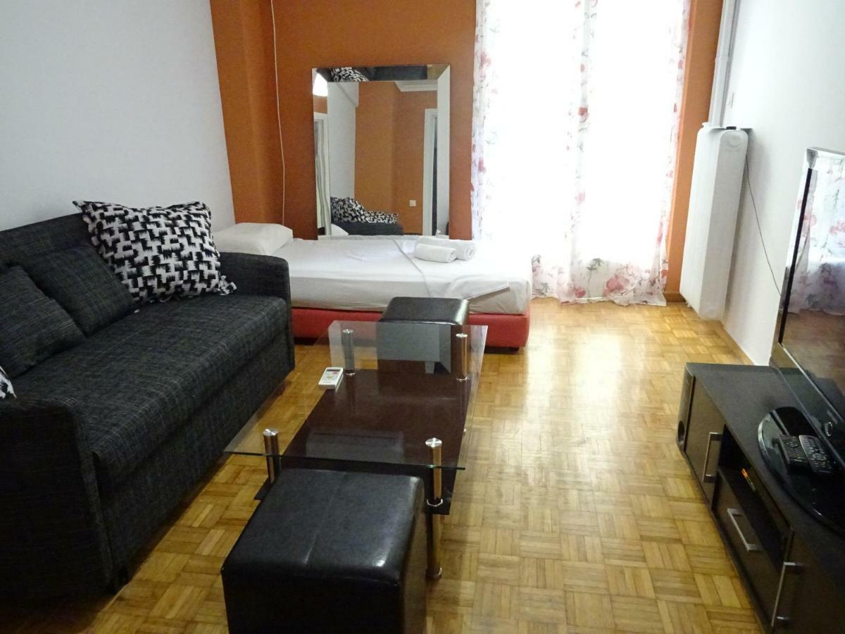 Down Town Comfort Apartment Атина Екстериор снимка